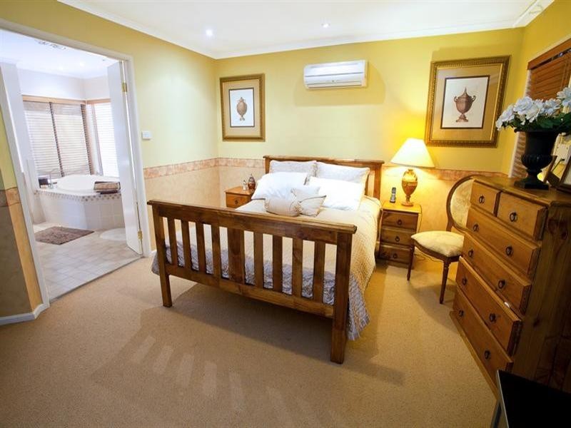 West Hoxton NSW 2171