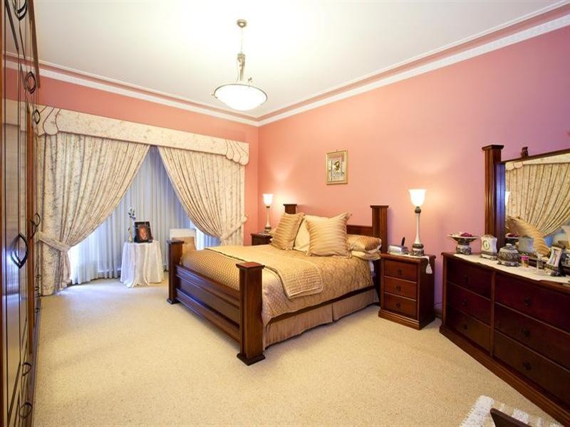 Edensor Park NSW 2176