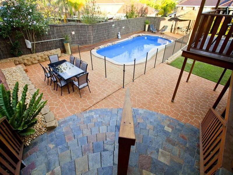 3 Russell Close, Green Valley NSW 2168