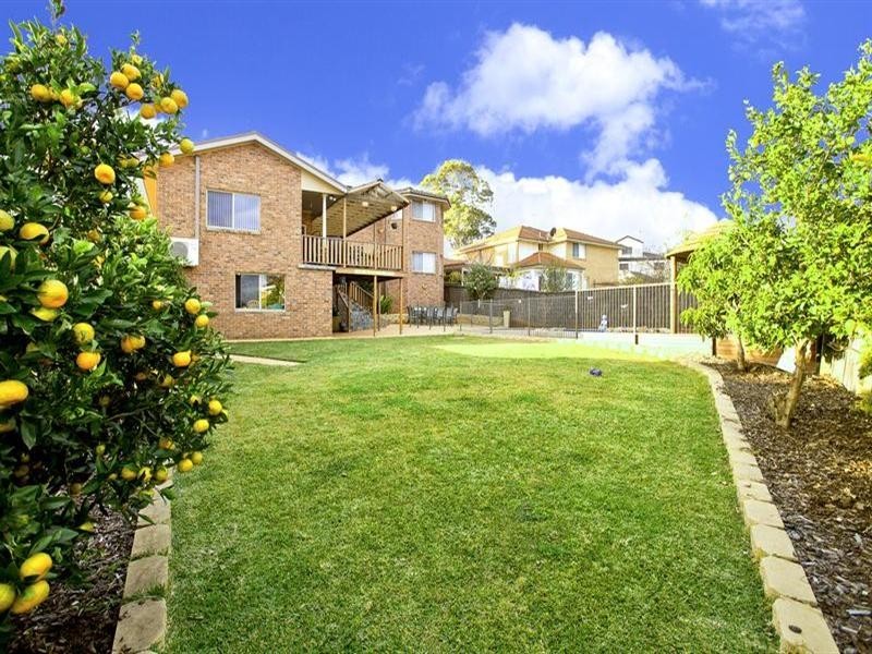 3 Russell Close, Green Valley NSW 2168