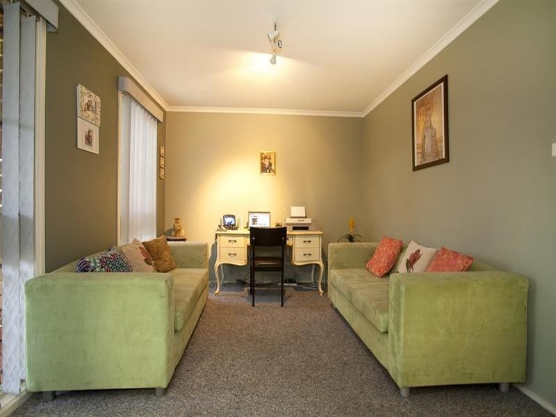 Edensor Park NSW 2176