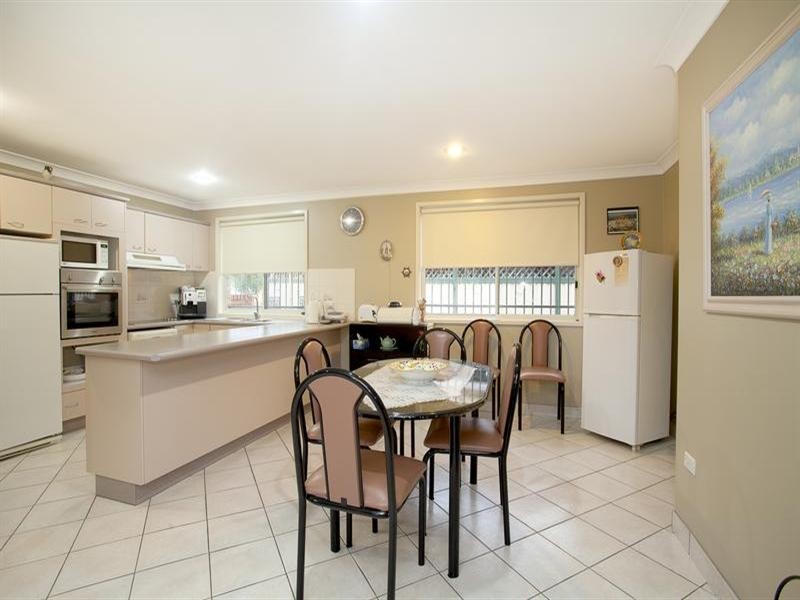 Edensor Park NSW 2176