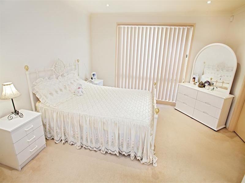 12 Snell Place, West Hoxton NSW 2171