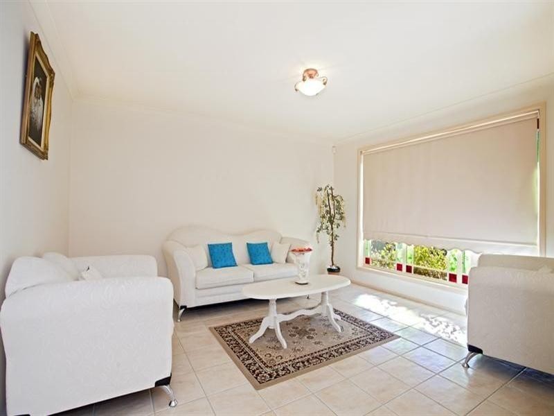 12 Snell Place, West Hoxton NSW 2171