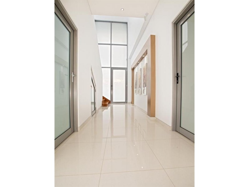 64 Bird Walton Avenue, Middleton Grange NSW 2171