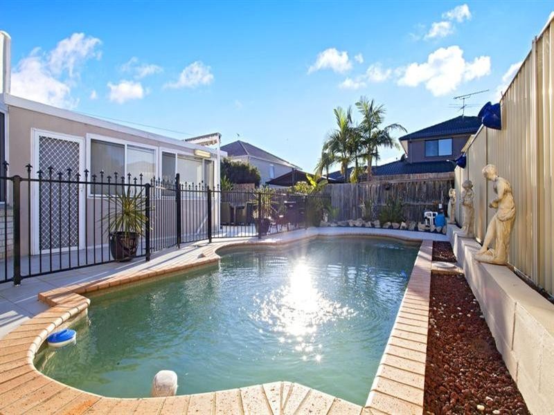 7 Strzlecki Drive, Horningsea Park NSW 2171