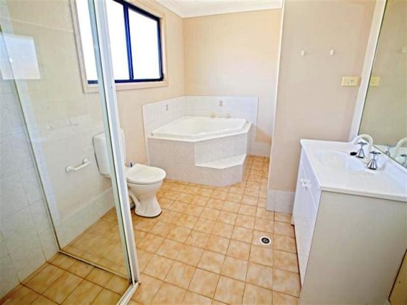 4b O’Keefes Place, Horningsea Park NSW 2171