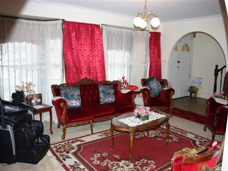 Edensor Park NSW 2176