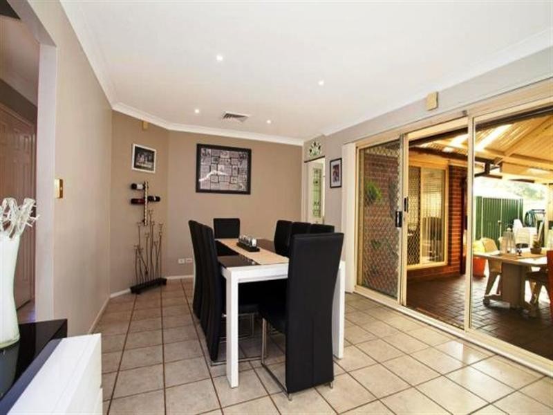 9 Mathew Place, West Hoxton NSW 2171