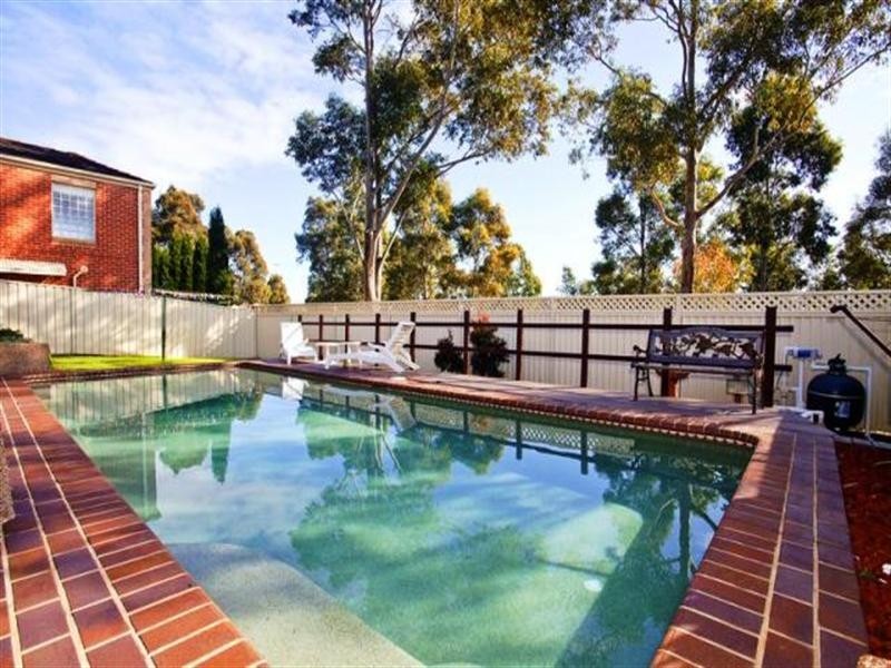 9 Mathew Place, West Hoxton NSW 2171