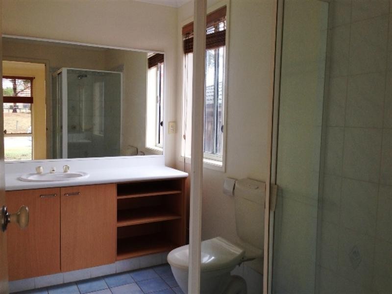 1 St helens Close, West Hoxton NSW 2171