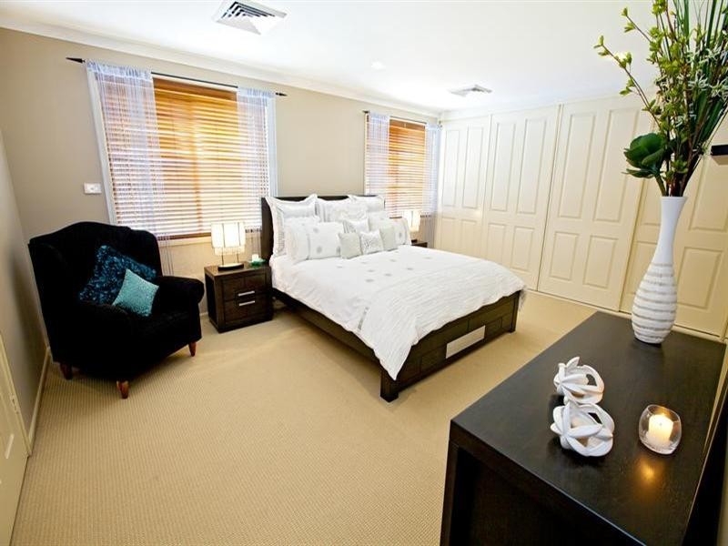 8 Manildra Street, Prestons NSW 2170