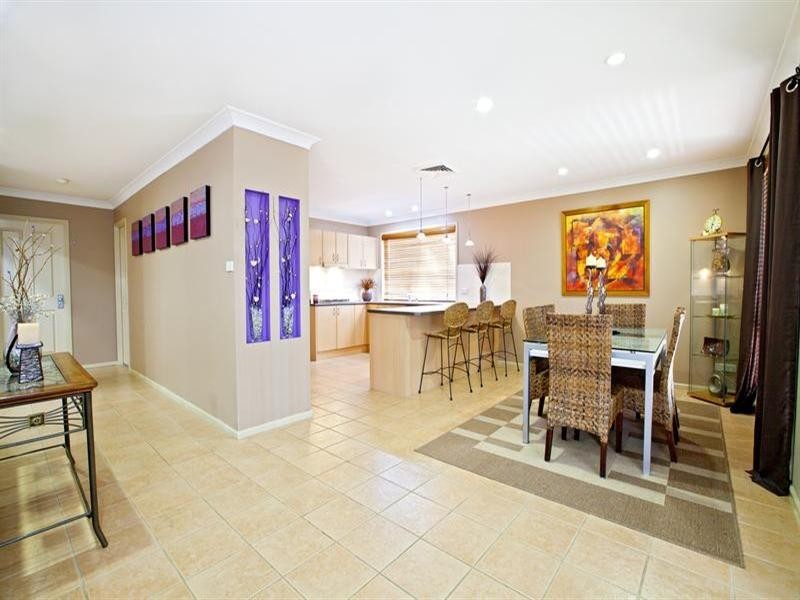 8 Manildra Street, Prestons NSW 2170