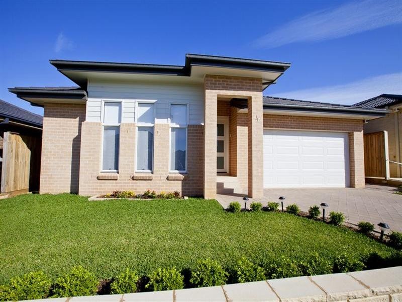 4 Graziers Way, Carnes Hill NSW 2171