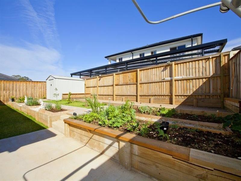 4 Graziers Way, Carnes Hill NSW 2171