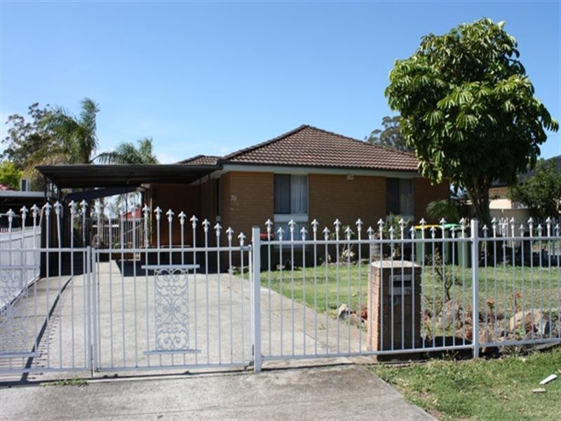 79 Oliveri Crescent, Green Valley NSW 2168
