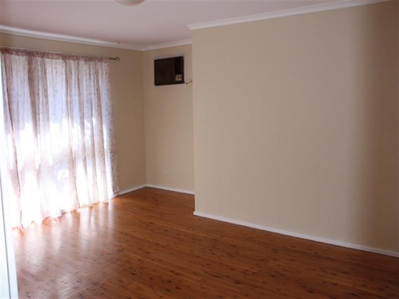 79 Oliveri Crescent, Green Valley NSW 2168