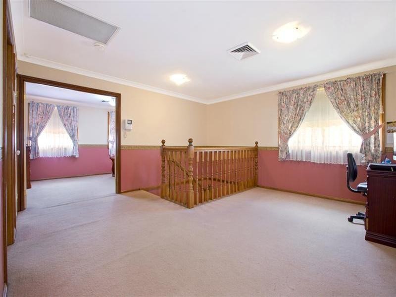 9 Kearns Place, Horningsea Park NSW 2171