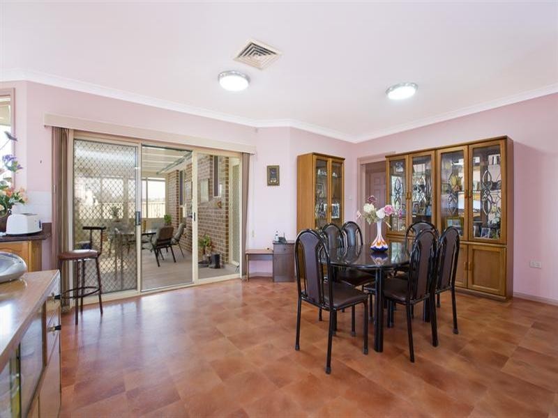 80b Southern Cross Avenue, Middleton Grange NSW 2171