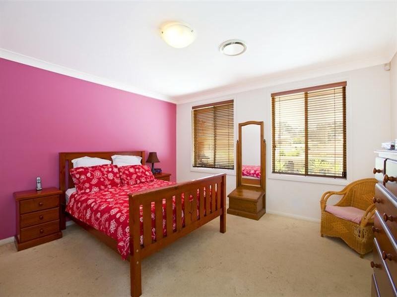 8 Swansea Place, West Hoxton NSW 2171