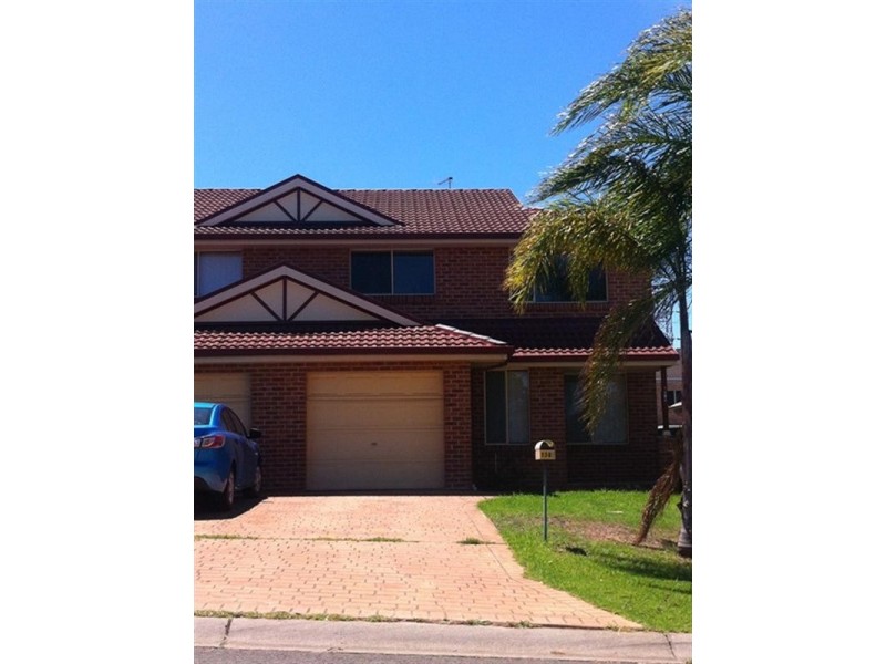 136b Falcon Circuit, Green Valley NSW 2168