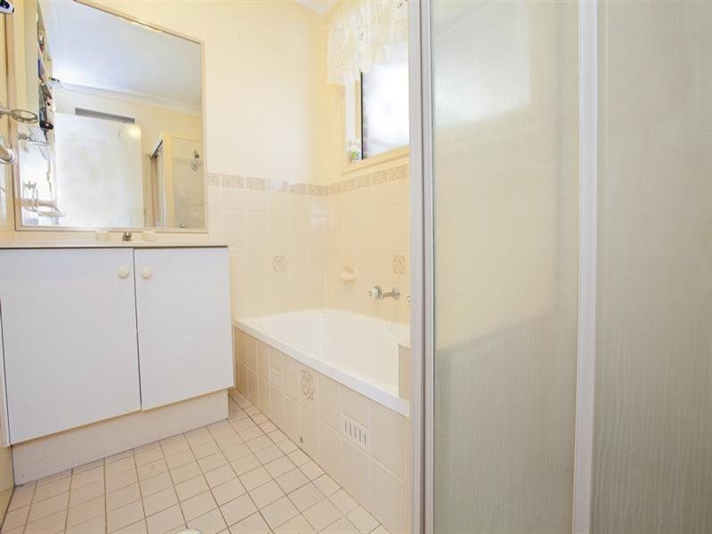 10 Jaspers Court, Prestons NSW 2170