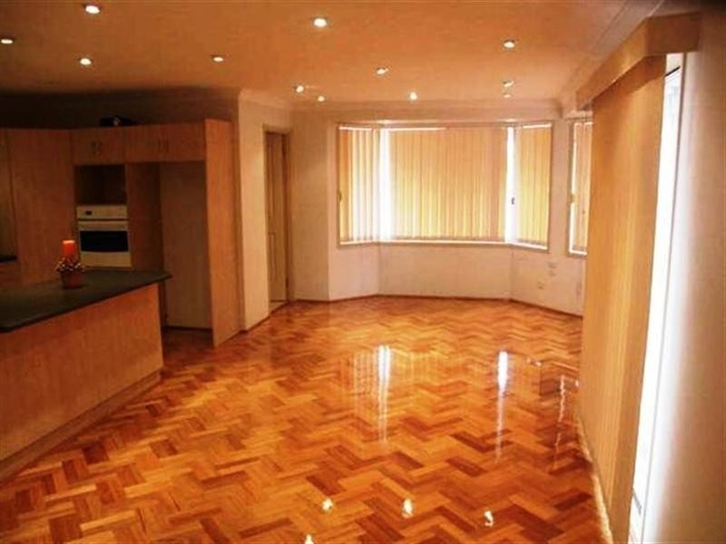 8 Gungarlin Drive, Horningsea Park NSW 2171