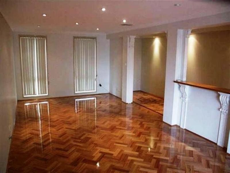 8 Gungarlin Drive, Horningsea Park NSW 2171