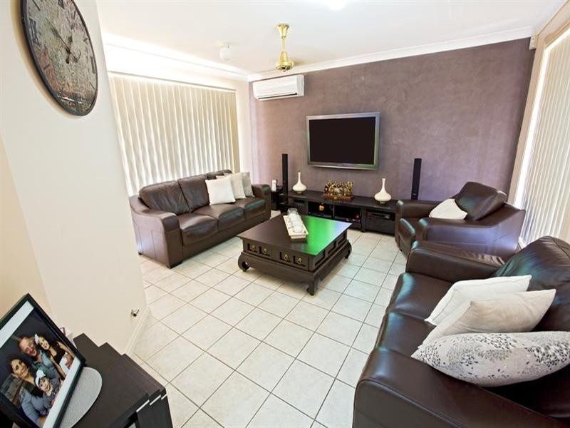 8a Carina Avenue, Hinchinbrook NSW 2168