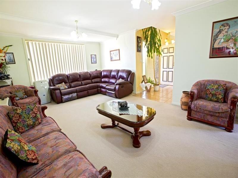 4 Sunrise Place, Horningsea Park NSW 2171