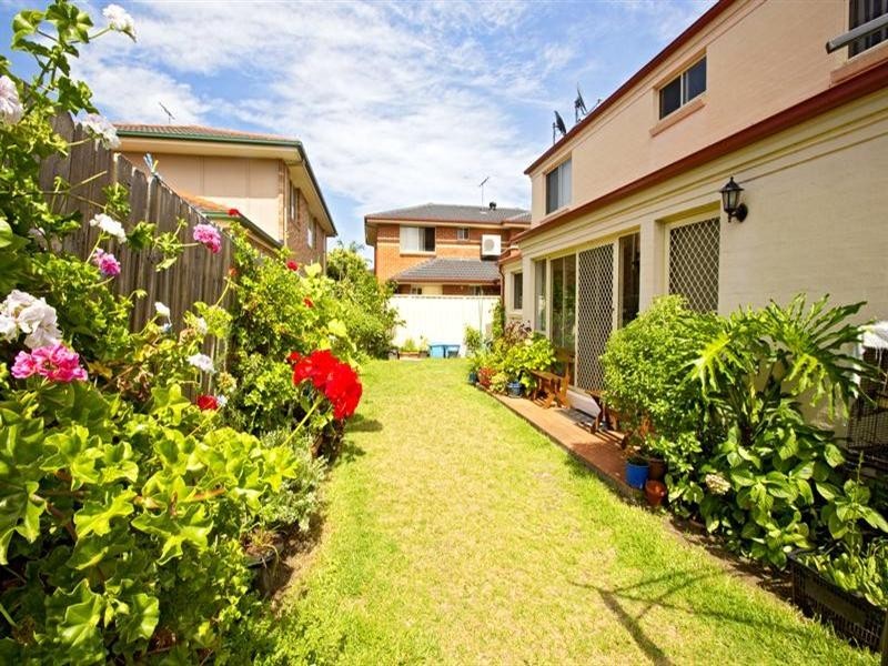 4 Sunrise Place, Horningsea Park NSW 2171
