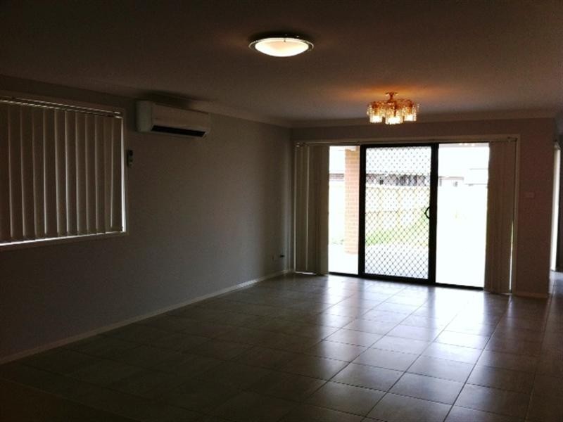 73 Sarah Hollands Drive, Carnes Hill NSW 2171