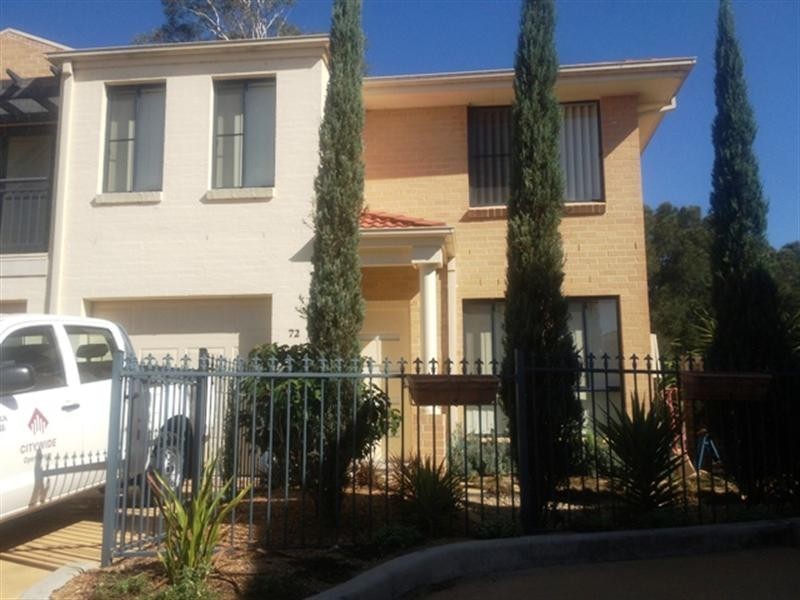 72 Coffs Harbour Avenue, Hoxton Park NSW 2171