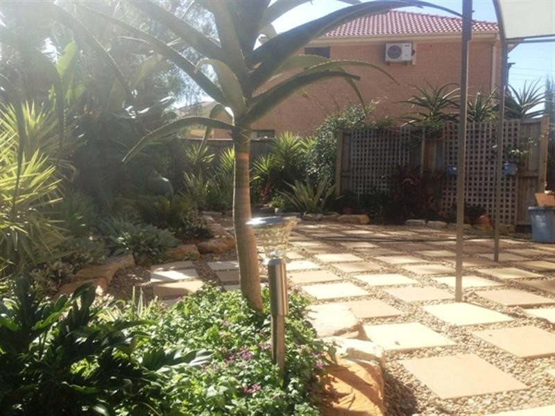 72 Coffs Harbour Avenue, Hoxton Park NSW 2171