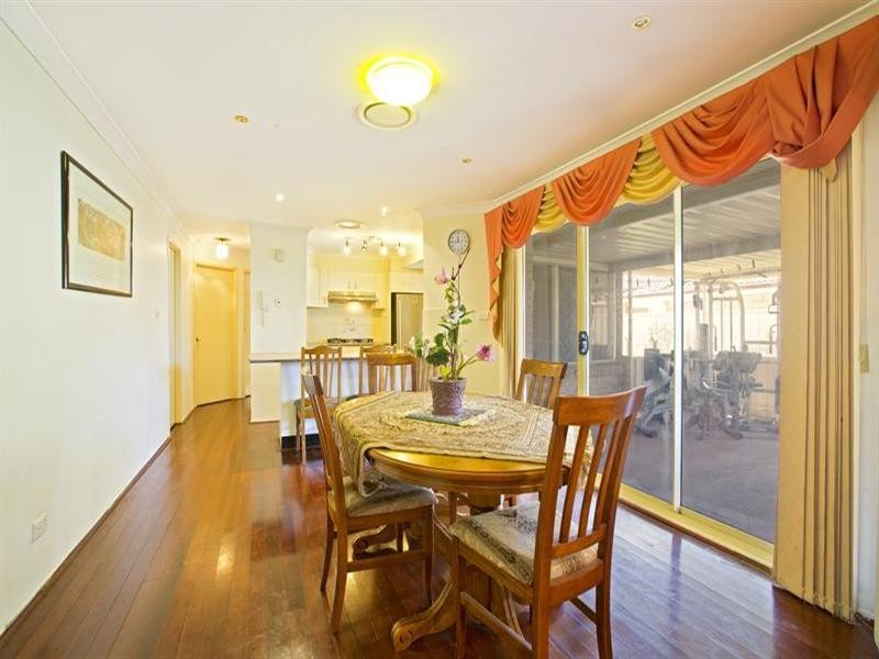 28 Solander Avenue, West Hoxton NSW 2171