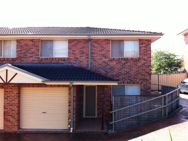 17/130 Glenfield Road, Casula NSW 2170