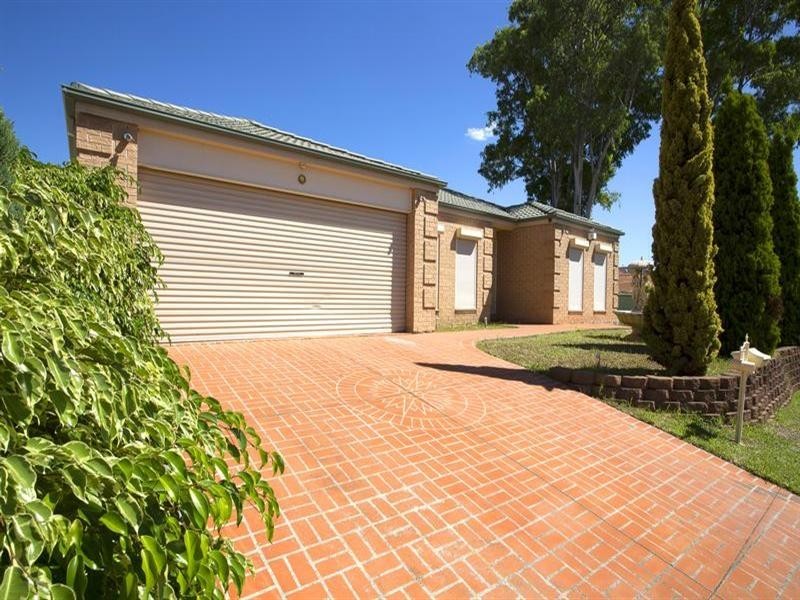 8 Coronation Drive, Green Valley NSW 2168