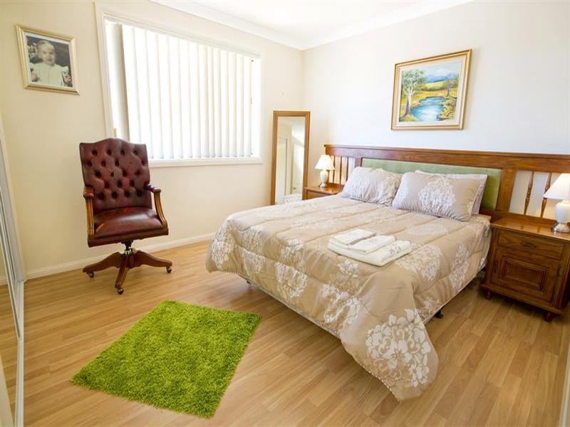 82 Harraden Drive, West Hoxton NSW 2171