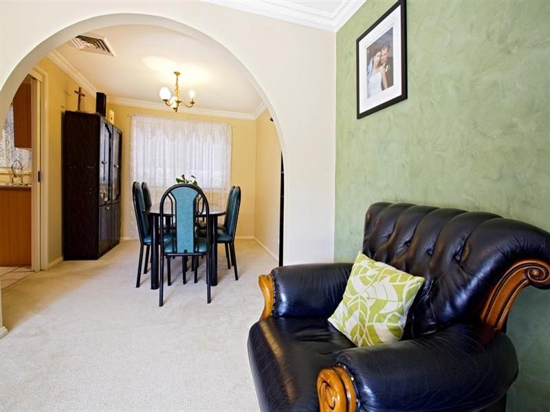 2 Wynn Close, Edensor Park NSW 2176