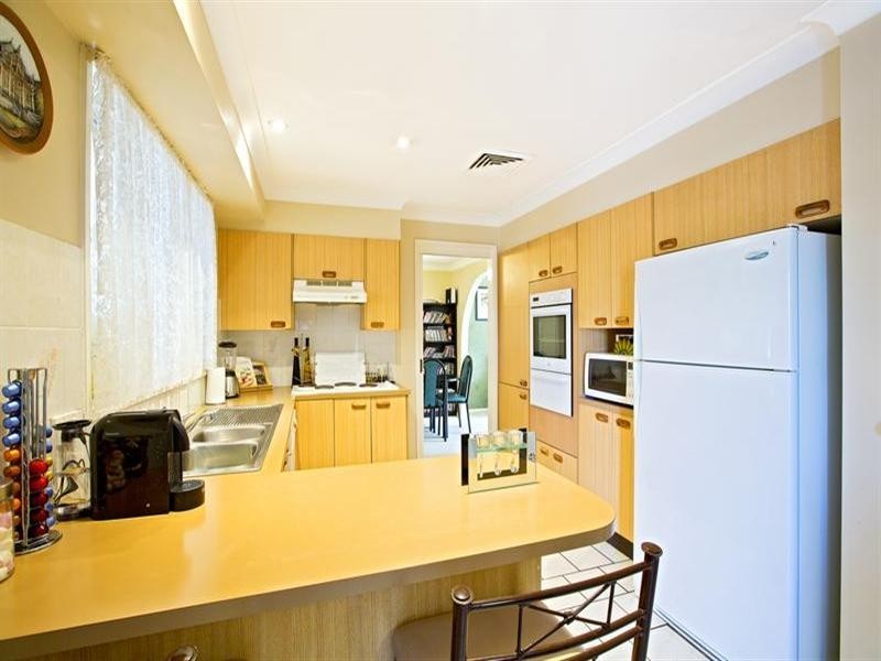 2 Wynn Close, Edensor Park NSW 2176