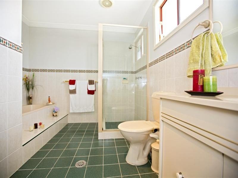 7a Esk Avenue, Green Valley NSW 2168