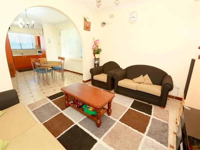 42 McKibbin Street, Canley Heights NSW 2166