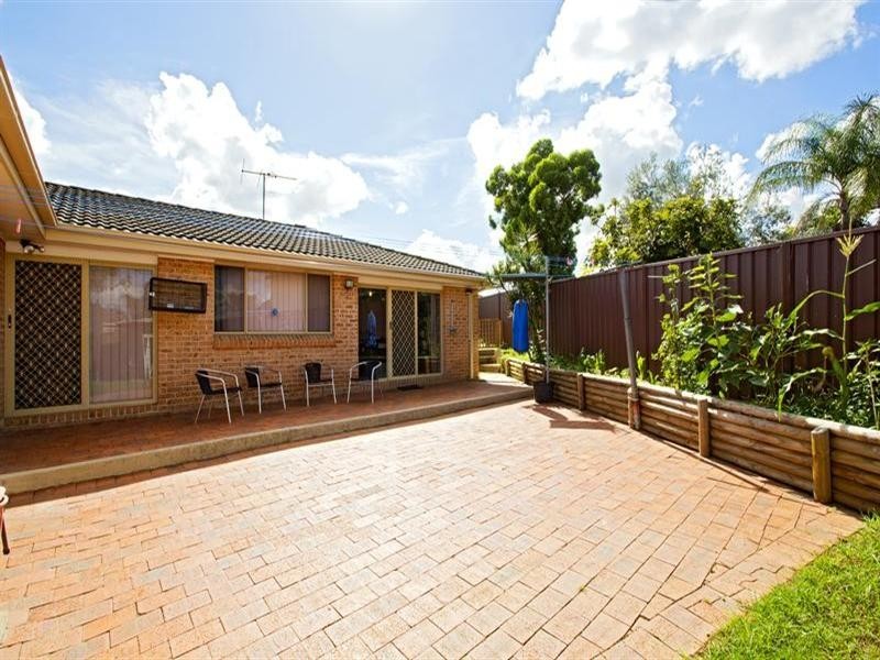 17 Opal Place, Bossley Park NSW 2176