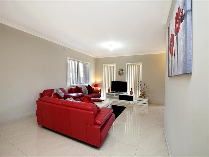 1b Wauchope Road, Carnes Hill NSW 2171