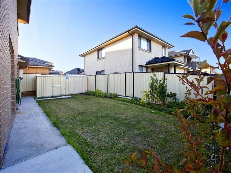 1b Wauchope Road, Carnes Hill NSW 2171