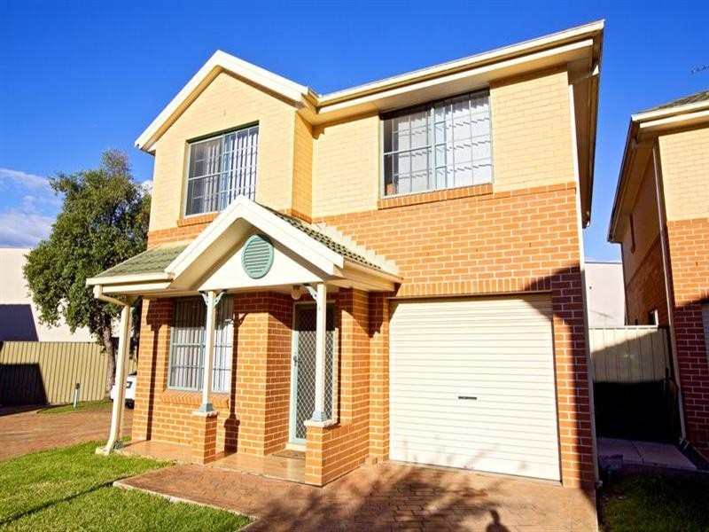 6/6 Plum Close, Casula NSW 2170