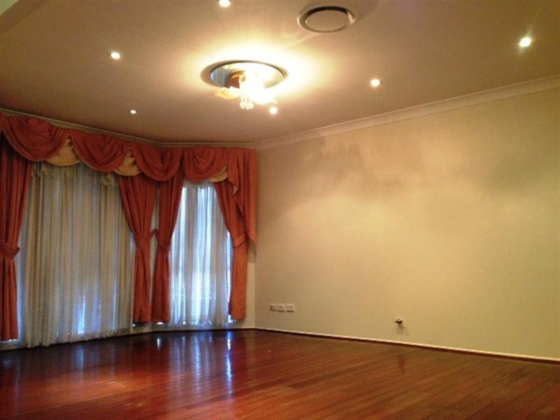 West Hoxton NSW 2171