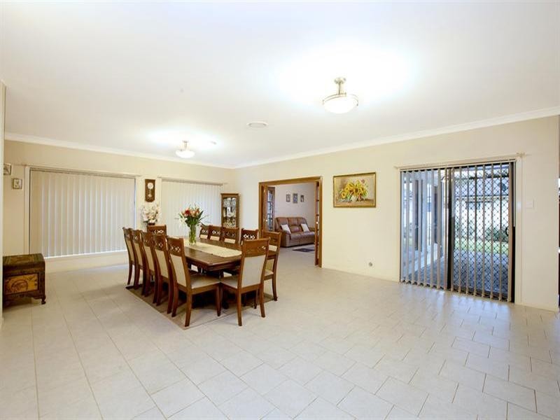 42 Watling Avenue, West Hoxton NSW 2171