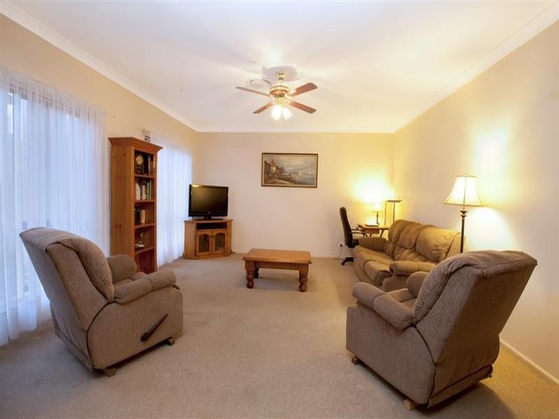 42 Watling Avenue, West Hoxton NSW 2171