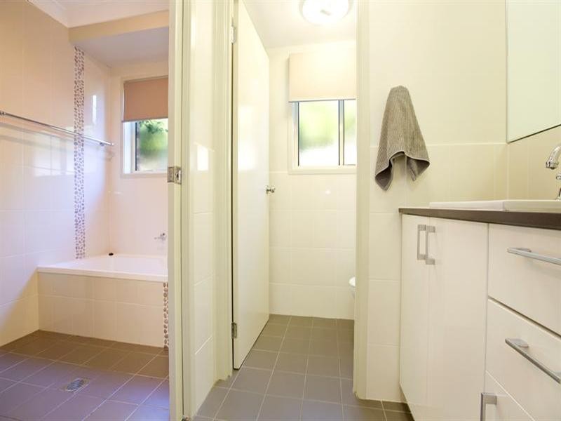 15 Tuross Close, Prestons NSW 2170